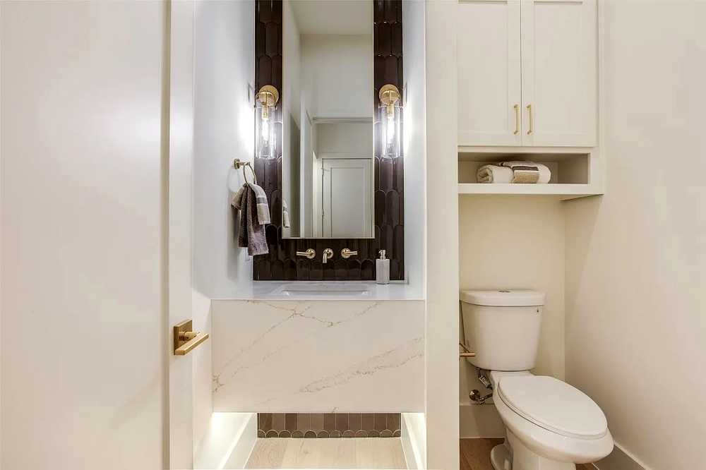 Moody powder bath